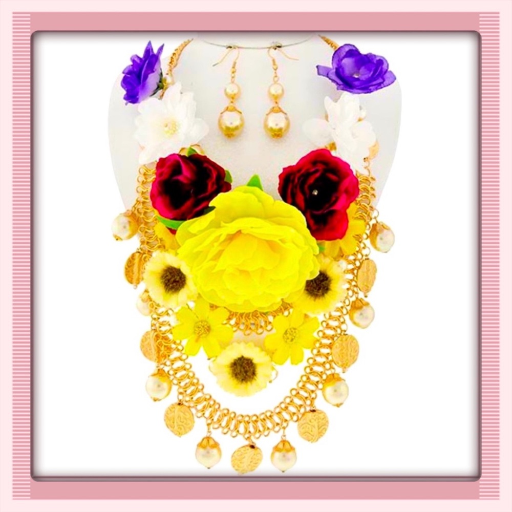 🎉🎉HP🎉🎉🪴New Royal 3D Floral Necklace Set